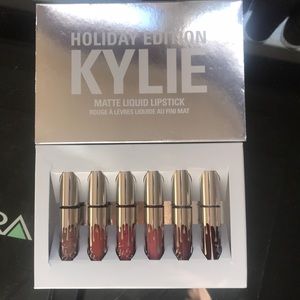 LIMITED EDITION Kylie Cosmetics Holiday Minis